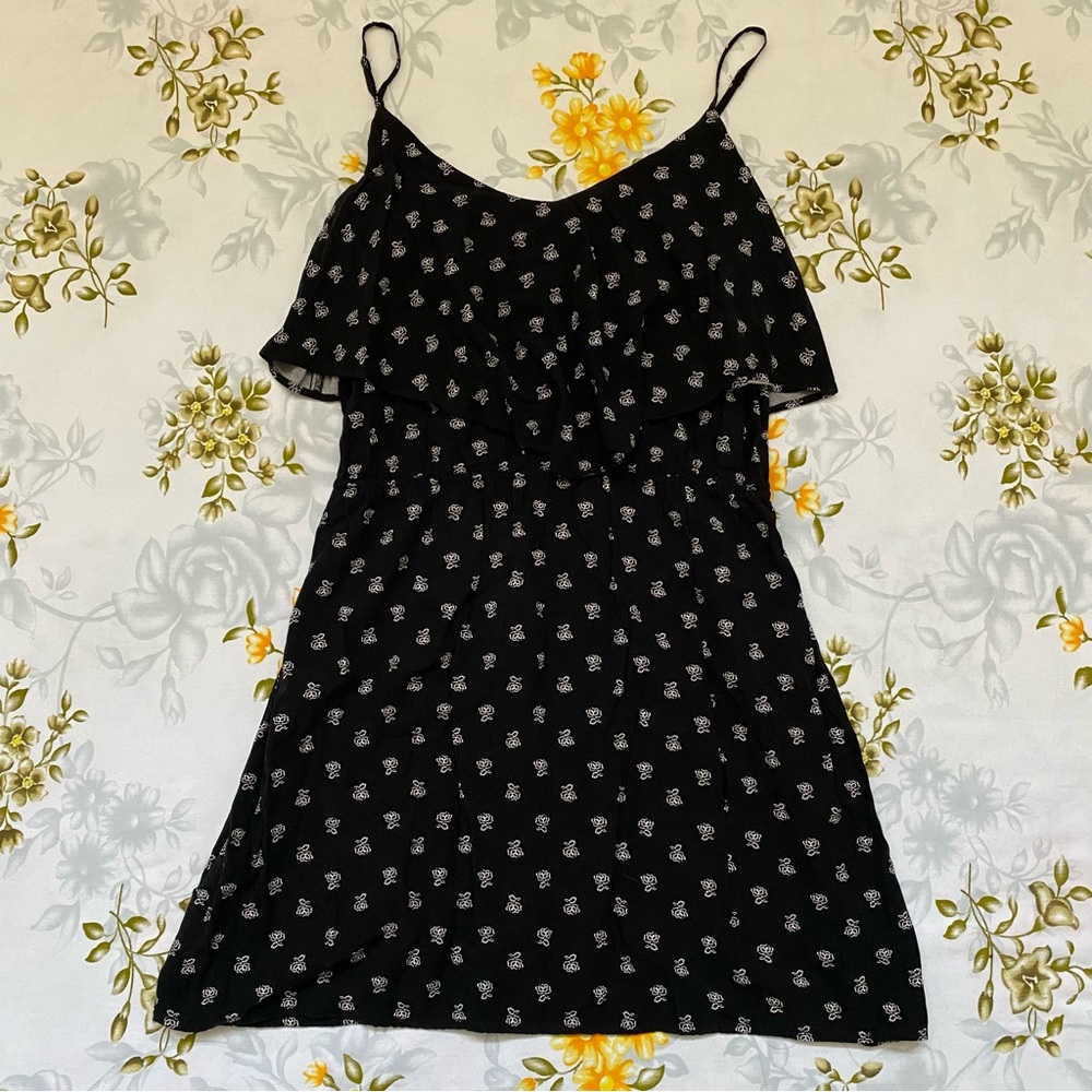 Old Navy Size M V-Neck Spaghetti Strap Dress